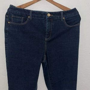 Chicos the so slimming girlfriend ankle jean size one.